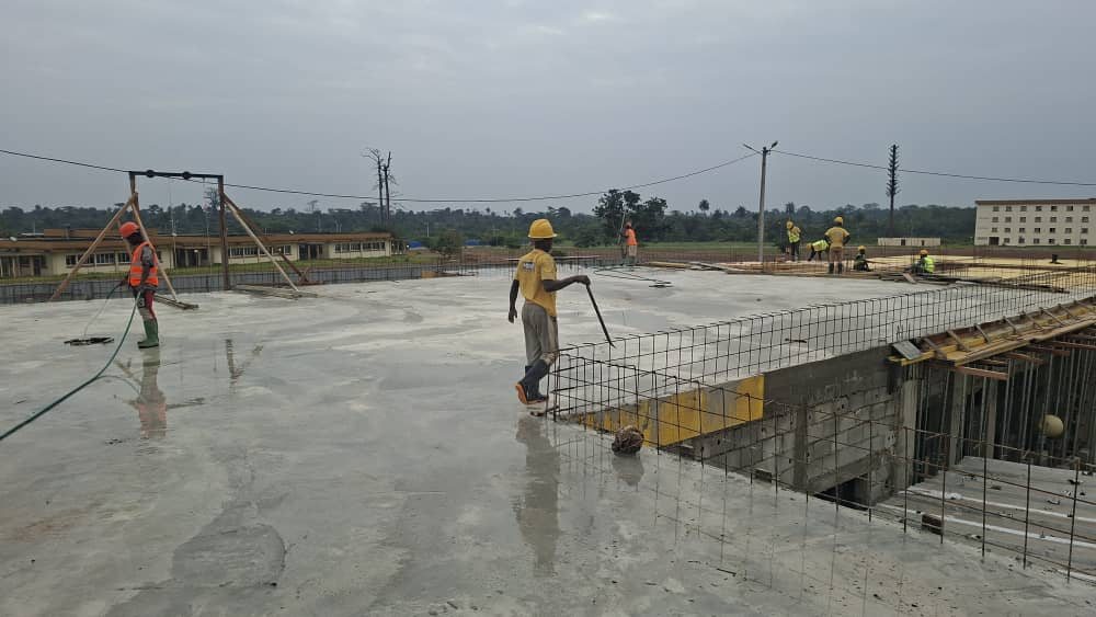 Travaux de dalle béton pour le CROU à l'université