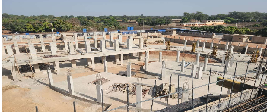 Ossature du Palais de Culture en construction